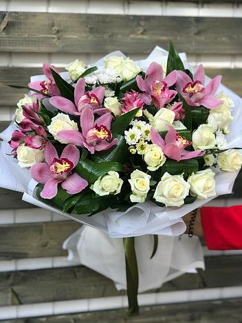 Букет цветов из: Розы и Хризантемы в Кохме
