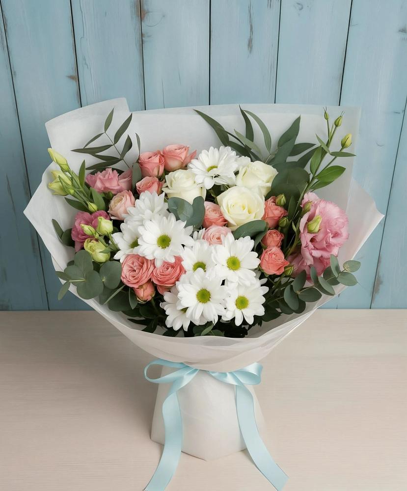 Букет цветов из: Розы, Лизиантусы и Хризантемы в Кохме