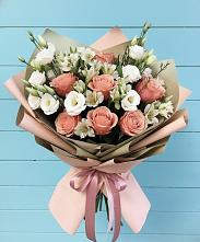Букет цветов из:  Розы, Альстромерии и Лизиантусы в Кохме