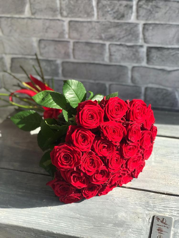 Букет Красные розы Фридом в Кохме