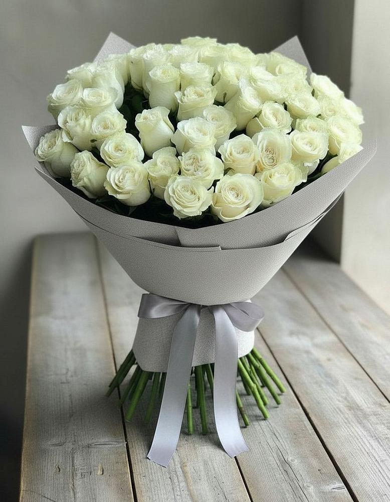 Букет 35 Белых роз в Кохме