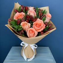 Букет цветов из:  Розы и Альстромерии в Кохме