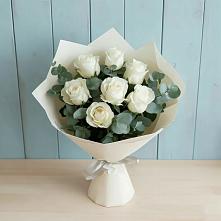 Букет Белые розы в Эвкалипте в Кохме