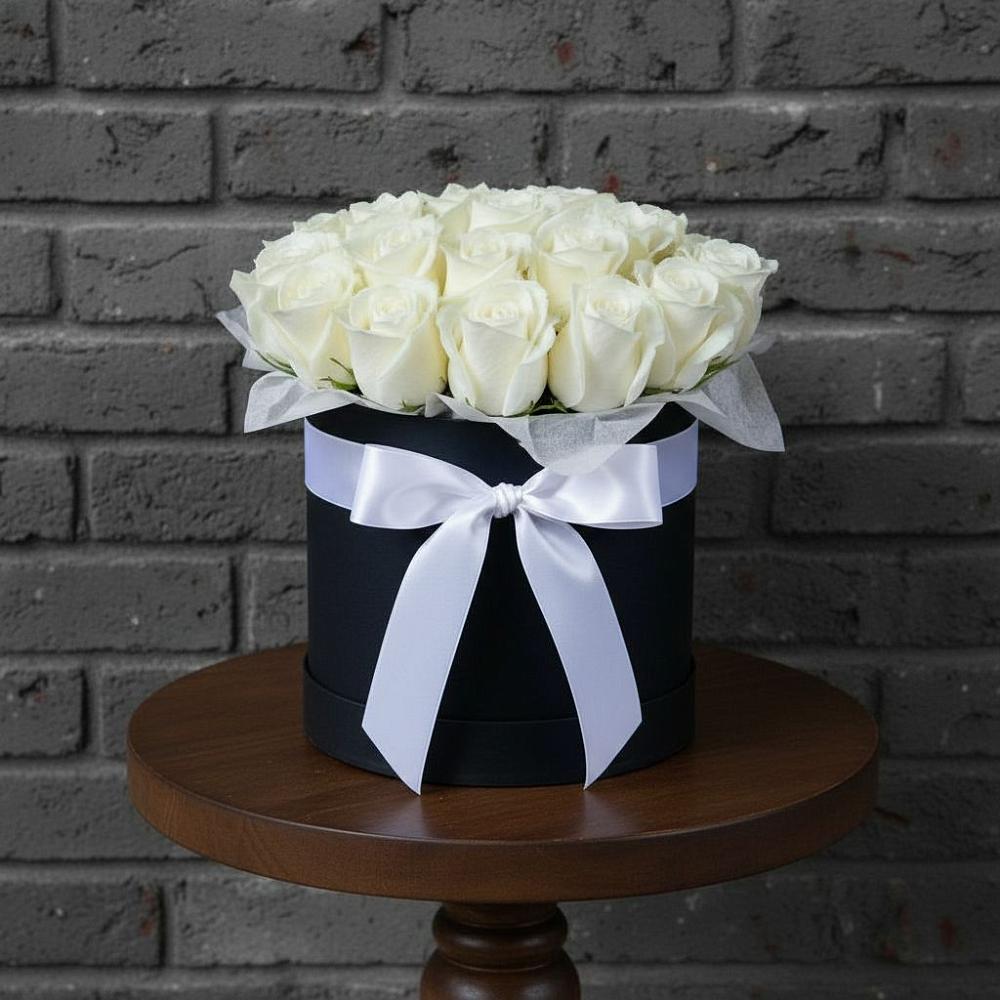 Цветочная композиция из Розы в шляпной коробке в Кохме