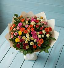 Букет Микс из разноцветных кустовых роз в Кохме